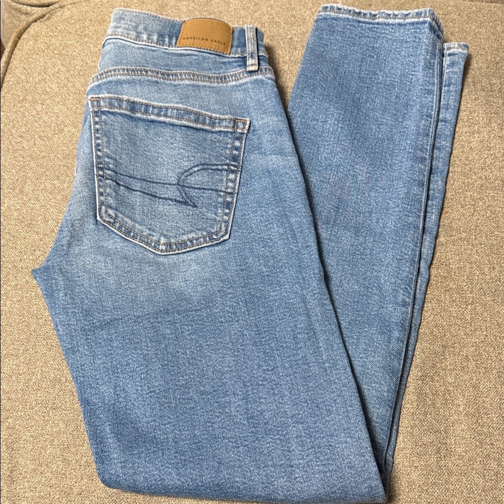 American Eagle Outfitters Light Blue 90’s skinny Jeans size 0
